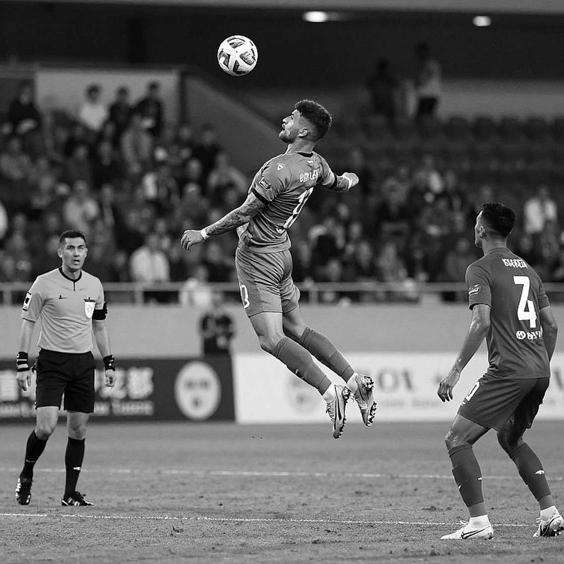 V.League và 20 phút cuối: Khi quyền thay 5 người biến trận đấu thành cuộc chiến tiêu hao