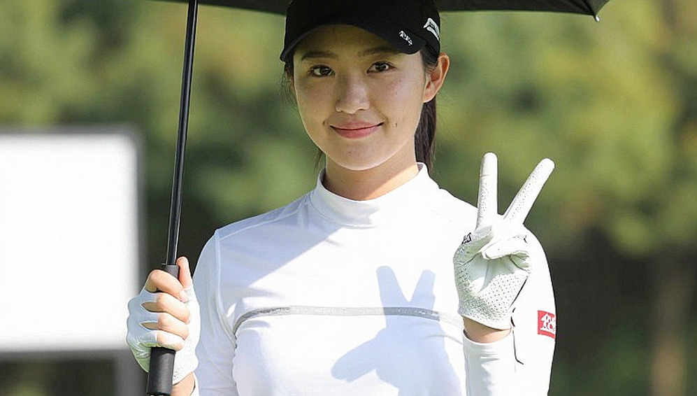 Tám tiêu đề rỗng và một trang trắng: nghề viết golf nhìn từ phòng họp báo