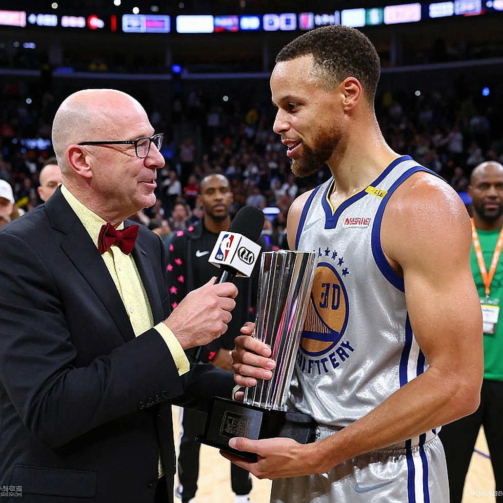 Knicks và những chiếc hộp rỗng: nhà vô địch đánh rơi thứ nhỏ nhất