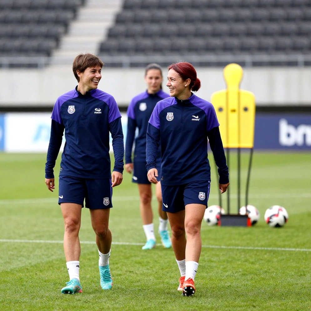 Mbappé – Dembélé: Tin nhắn không hồi âm và cuộc chiến lạnh phía sau cánh cổng Clairefontaine Mbappé – Dembélé: Tin nhắn không hồi âm và cuộc chiến lạnh phía sau cánh cổng Clairefontaine