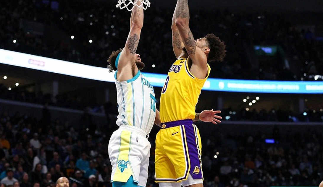 DeRozan ở Denver: Bản hợp đồng một năm và những gì dữ liệu không nói