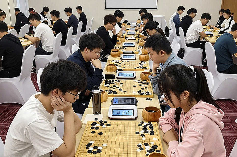 Nước 9...a5 và cái tên lạc trên ngai FIDE Nước 9...a5 và cái tên lạc trên ngai FIDE