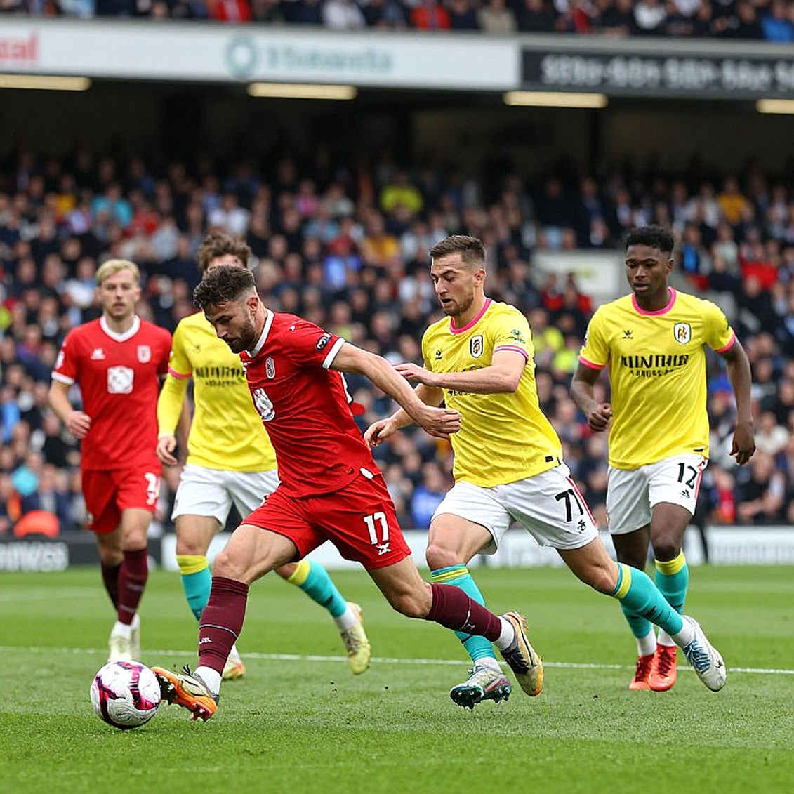 Trafford, Pickford and England's No 1 shirt: a race reopened by minutes played