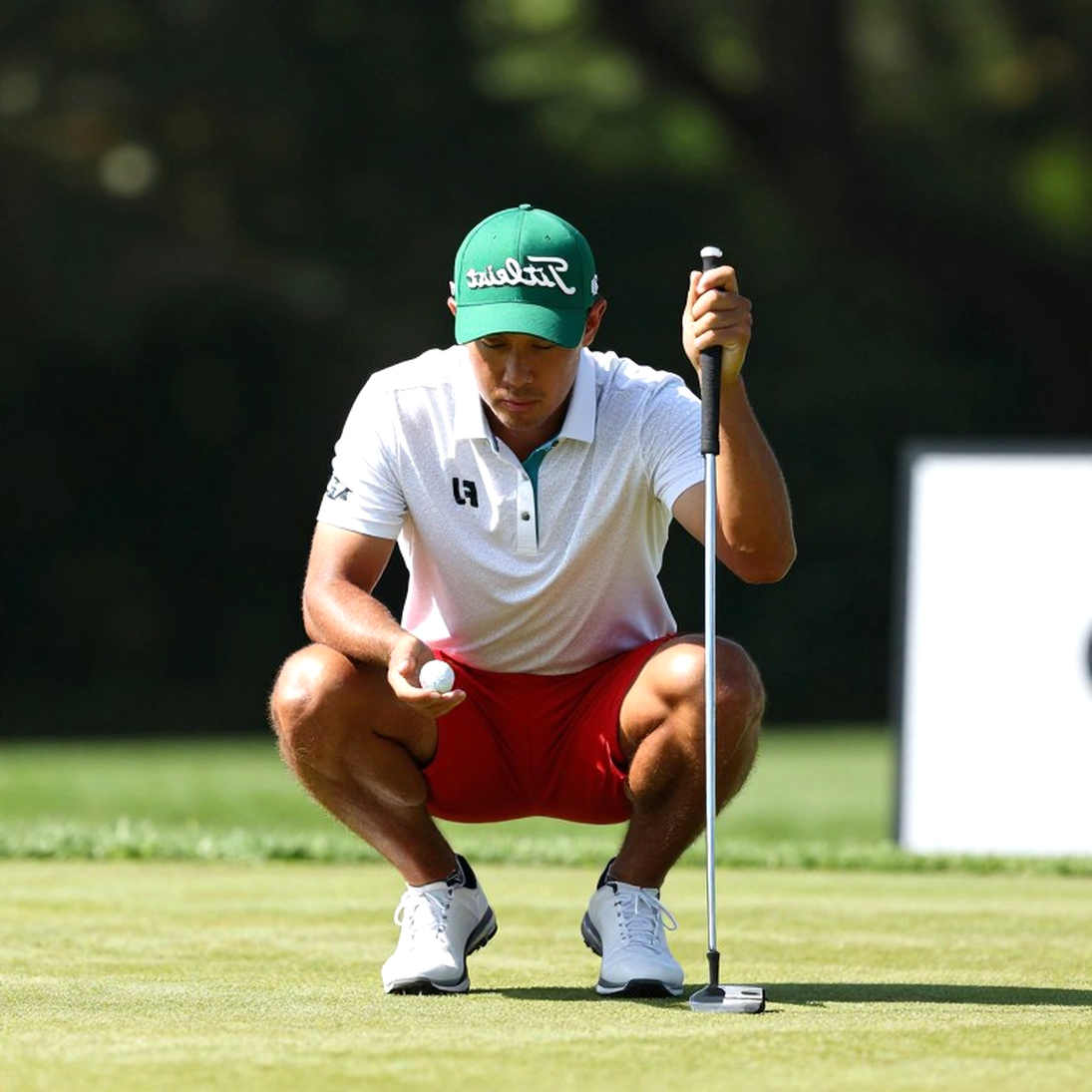 Vòng đời của một kỷ lục: Tiger Woods và vị thế gậy lịch sử tại Pebble Beach 2026