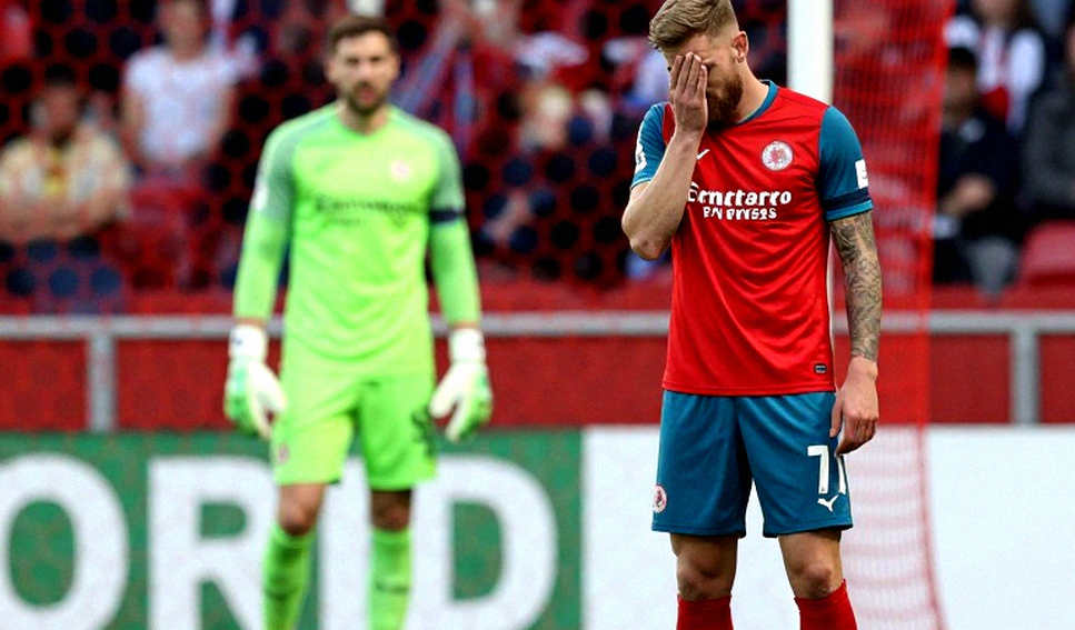 When the Stands Fall Silent, the Referee's Whistle Blows Differently
